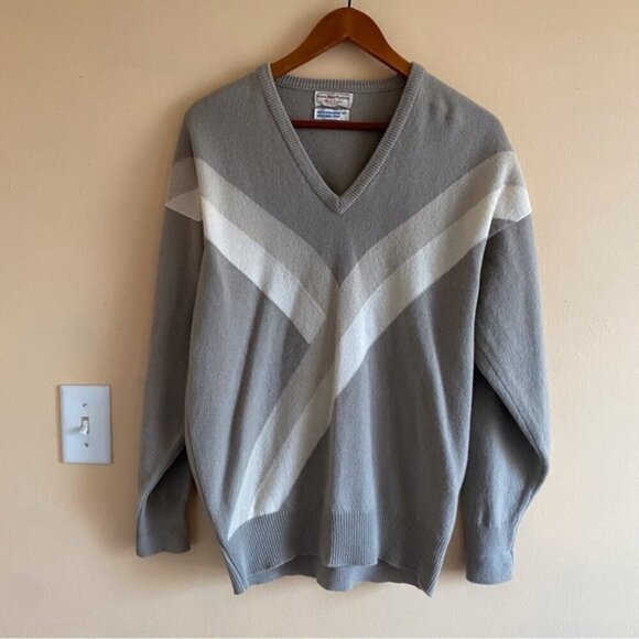 Y2K Alan Paine Sweater Mens Small Grey V Neck 100% Lambswool Preppy Neutral - Picture 10 of 10